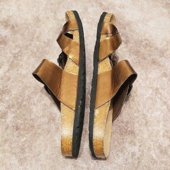 Wolf River Women's Brentwood Sandal in Metallic Bronze - Picture 3 of 6